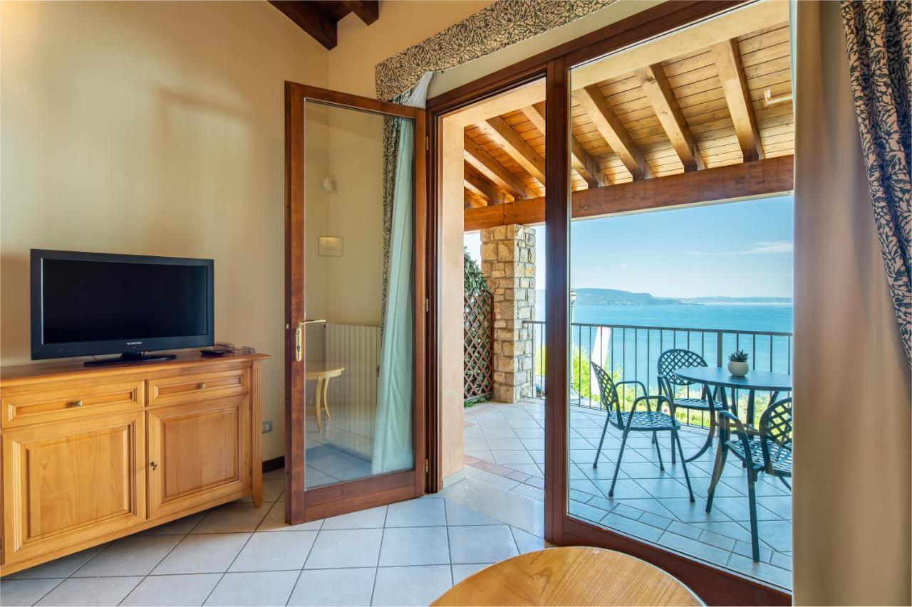 Domina Borgo Degli Ulivi - Garda Lake Gardone Riviera Extérieur photo