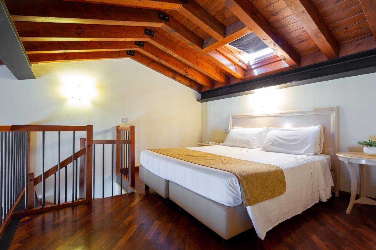 Domina Borgo Degli Ulivi - Garda Lake Gardone Riviera Extérieur photo