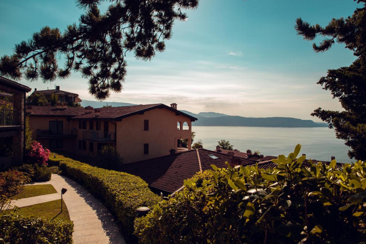 Domina Borgo Degli Ulivi - Garda Lake Gardone Riviera Extérieur photo