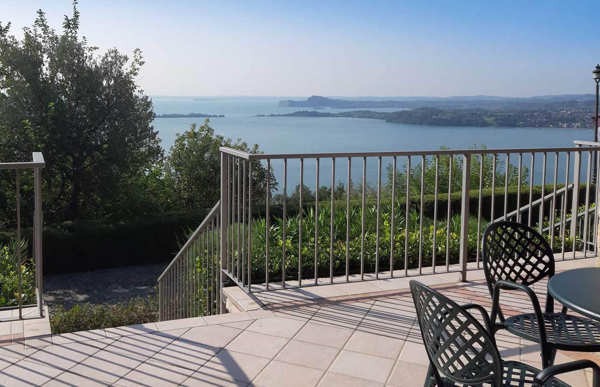 Domina Borgo Degli Ulivi - Garda Lake Gardone Riviera Extérieur photo