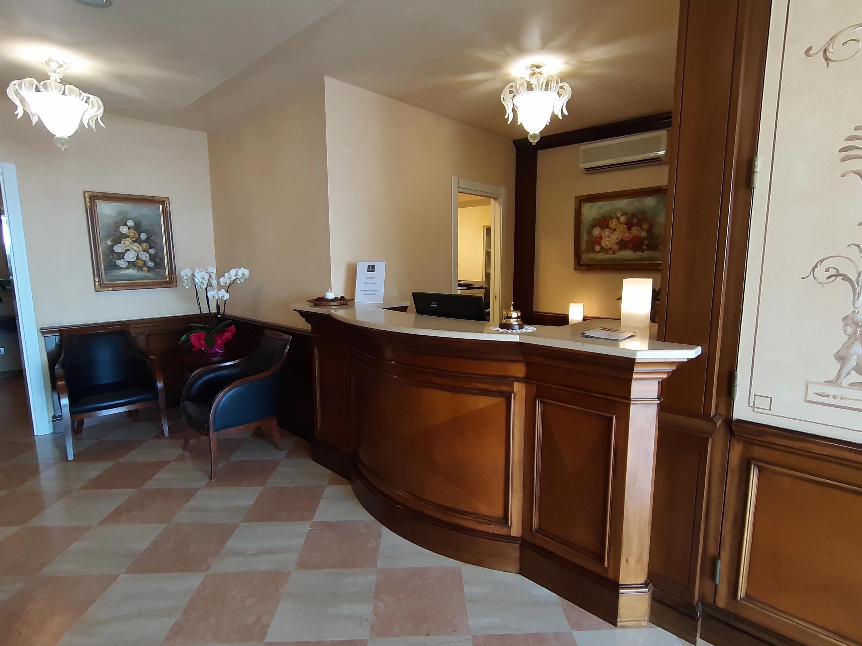 Domina Borgo Degli Ulivi - Garda Lake Gardone Riviera Extérieur photo